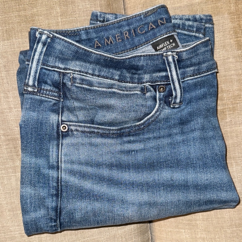 American Eagle Outfitters Men’s Slim Straight Jeans